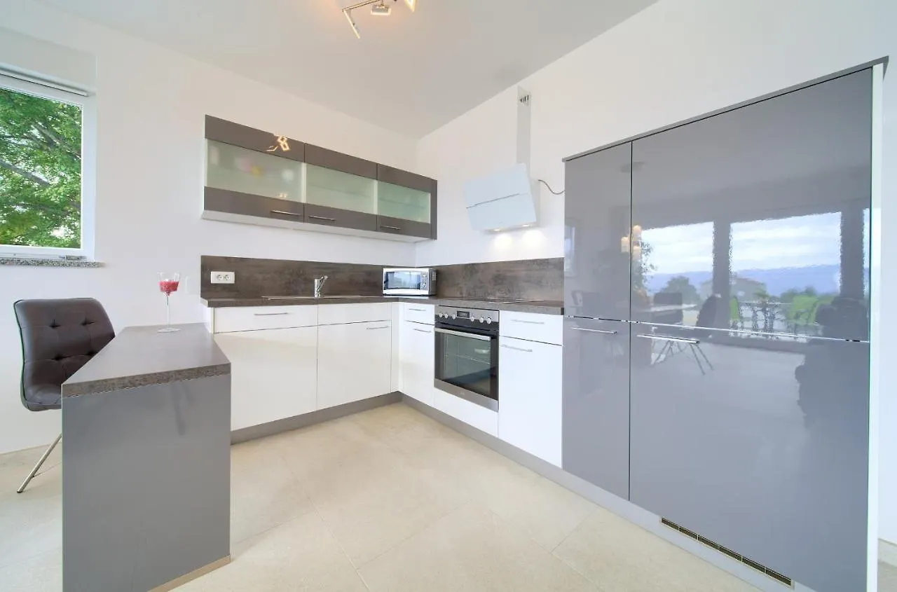Apartment Villa Helines***** Linardici
