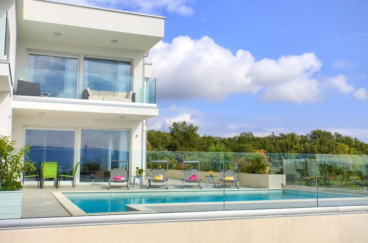 Villa Helines***** Linardici
