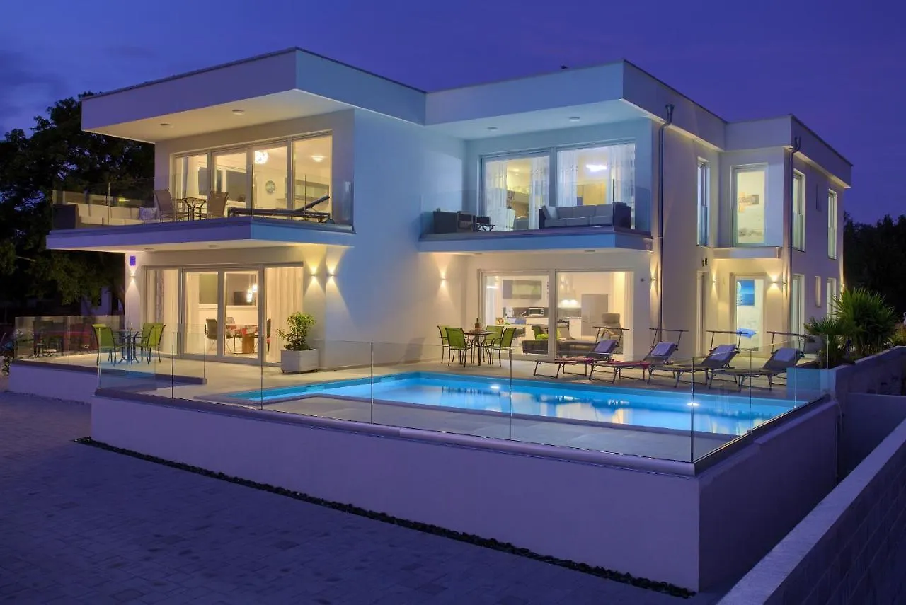 Villa Helines***** Linardici Croatia