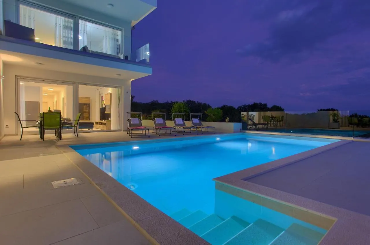 Apartment Villa Helines***** Linardici