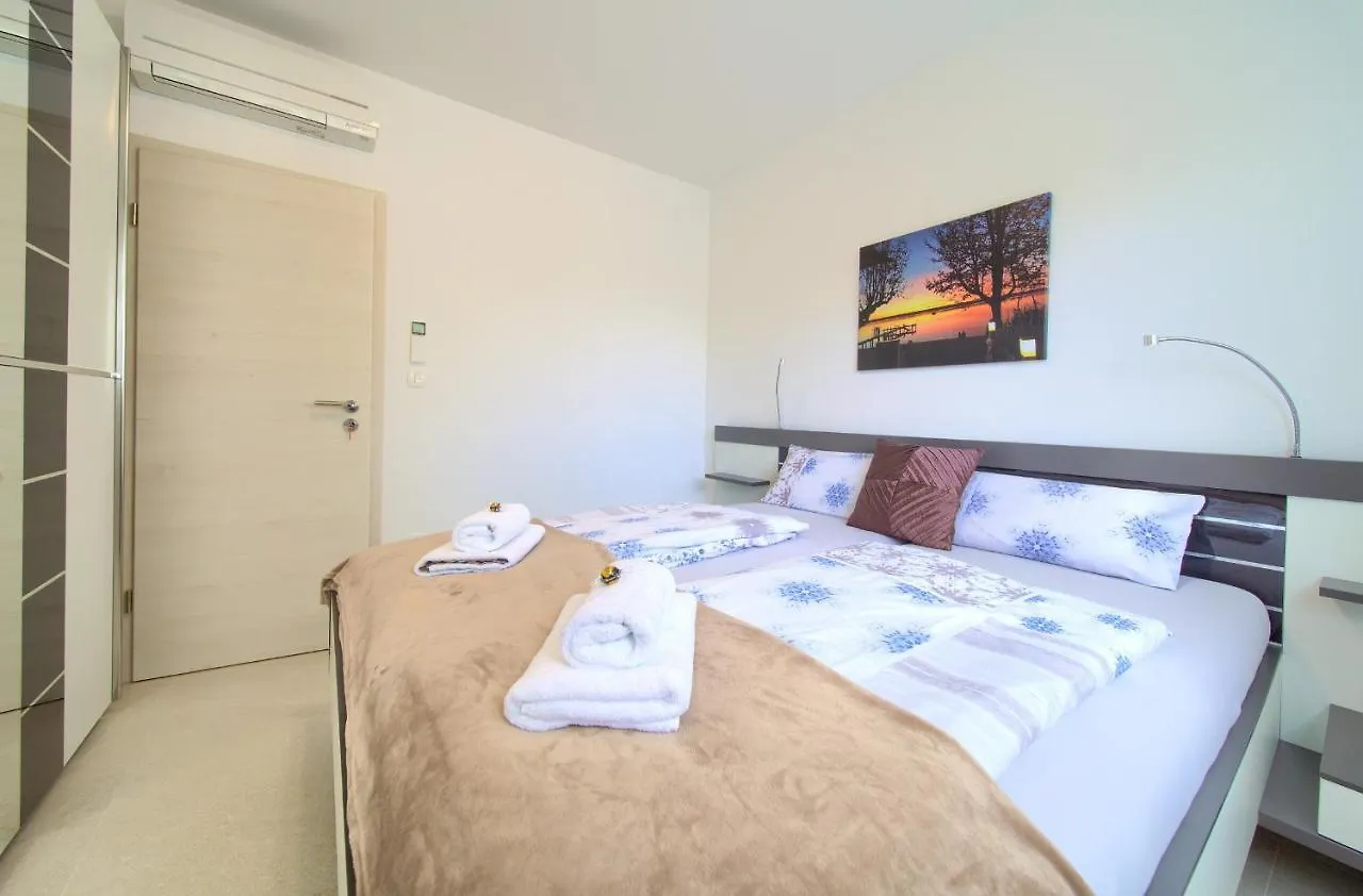 Villa Helines***** Linardici Croatia
