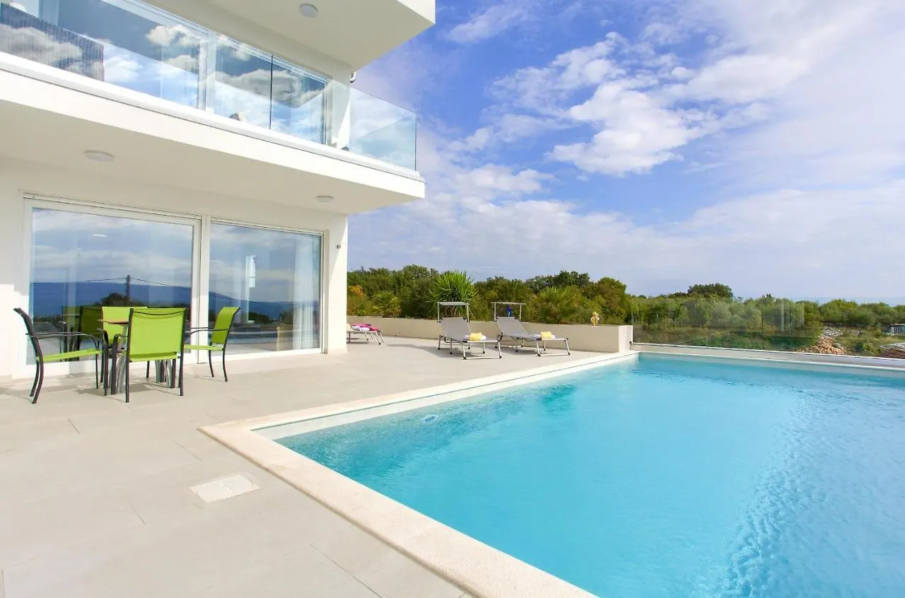 Villa Helines***** Linardici