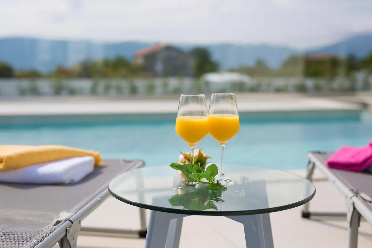 Villa Helines***** Linardici Croatia
