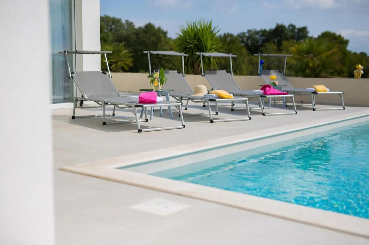 Villa Helines***** Linardici Croatia